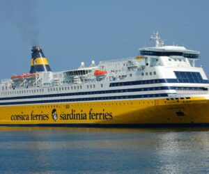 Ferry Mega Smeralda Corsica Ferries